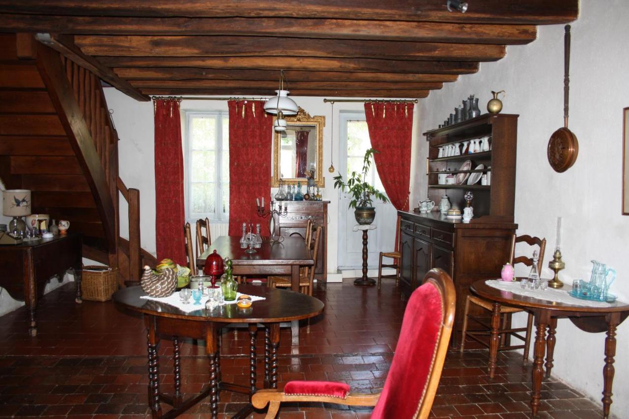 Petite Maison Berrichonne Charost 外观 照片